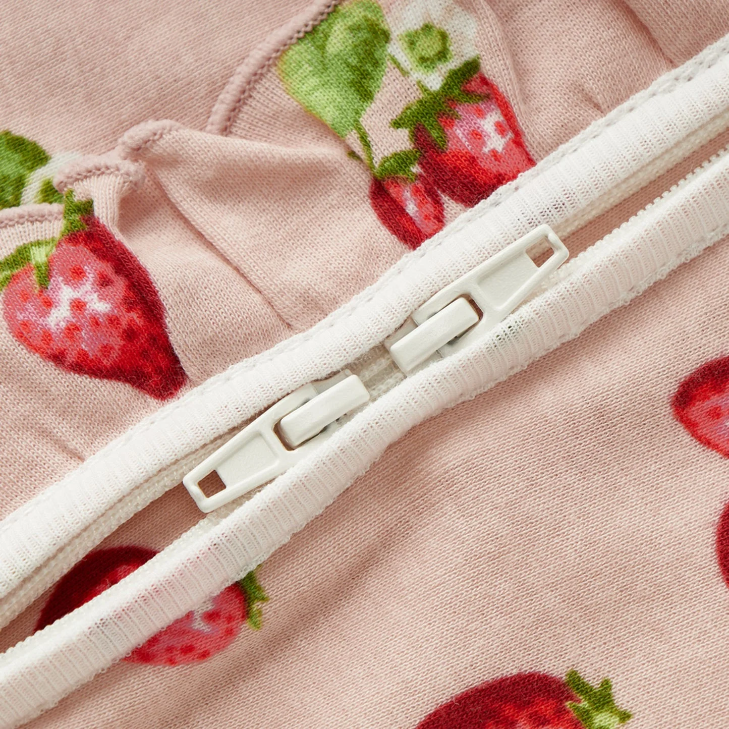 Milkbarn Organic Cotton Ruffled Footed Romper Strawberry - Image 3