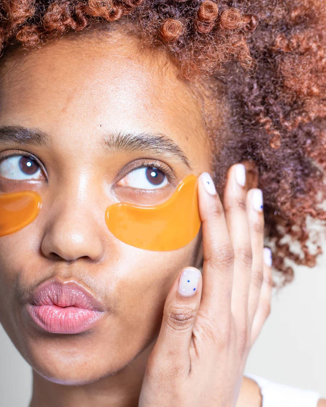 Vitamin C Brightening Under Eye Masks - 8 Pairs - Image 3